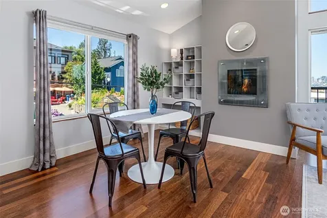 3028 SW Avalon Way Seattle WA 98126