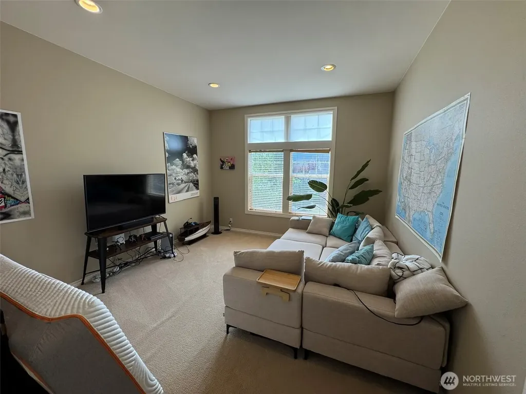 4606 230th Terrace SE Sammamish WA 98075