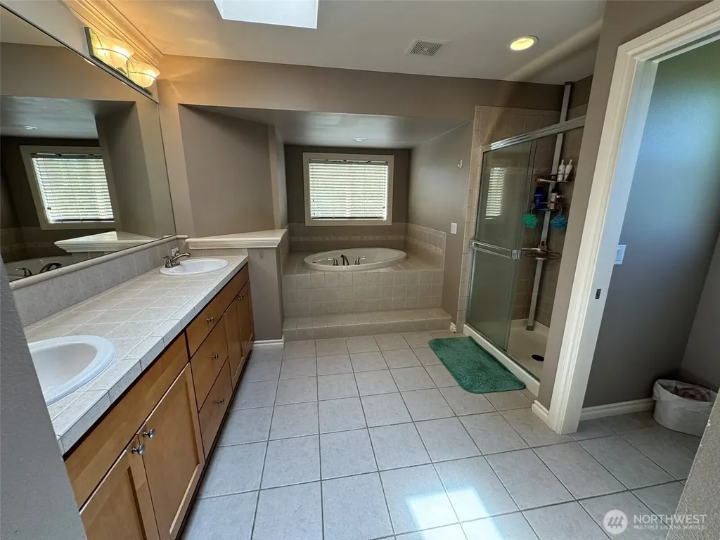 4606 230th Terrace SE Sammamish WA 98075