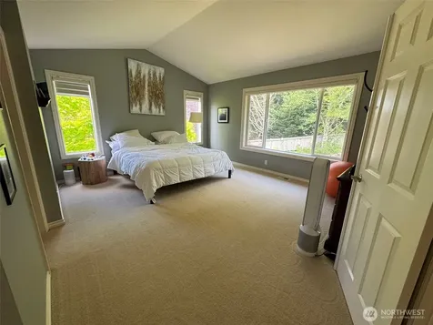 4606 230th Terrace SE Sammamish WA 98075