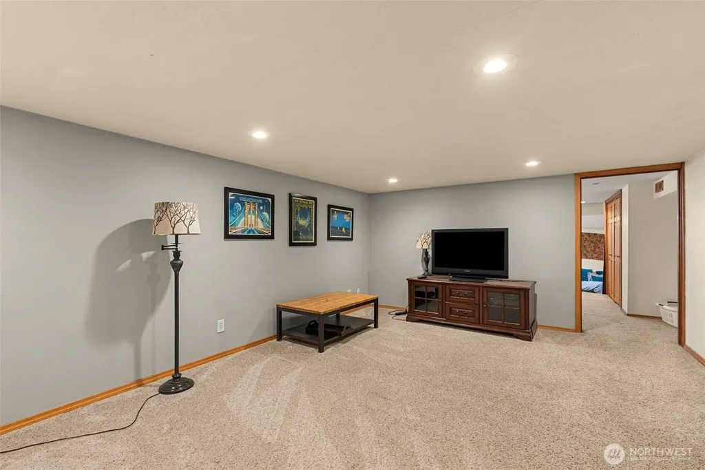 1677 Eastmont Avenue East Wenatchee WA 98802