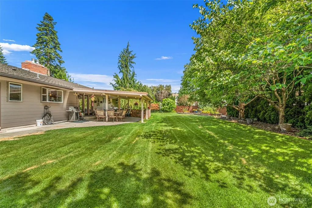 1677 Eastmont Avenue East Wenatchee WA 98802