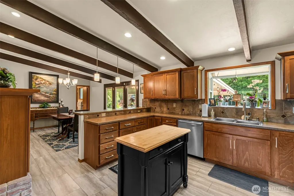 1677 Eastmont Avenue East Wenatchee WA 98802