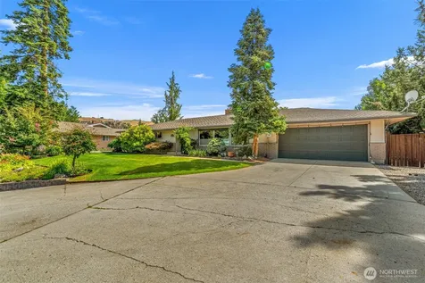 1677 Eastmont Avenue East Wenatchee WA 98802