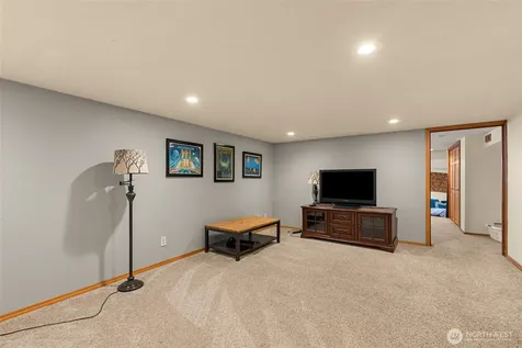1677 Eastmont Avenue East Wenatchee WA 98802