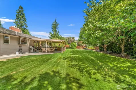 1677 Eastmont Avenue East Wenatchee WA 98802