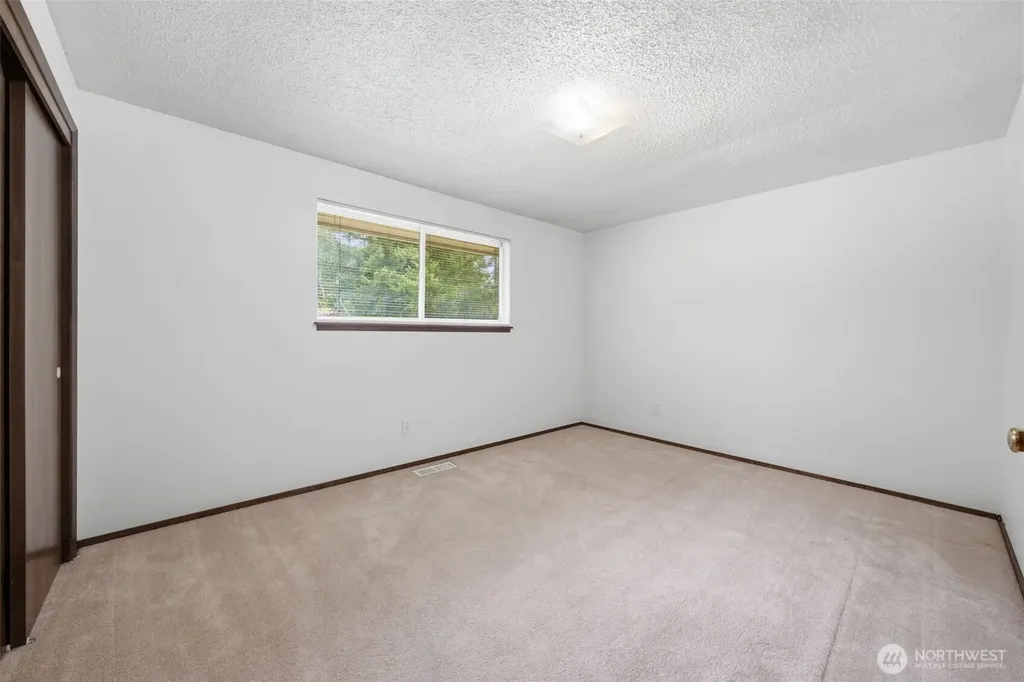 3209 128th St E Tacoma WA 98446