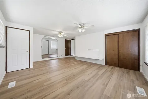 3209 128th St E Tacoma WA 98446