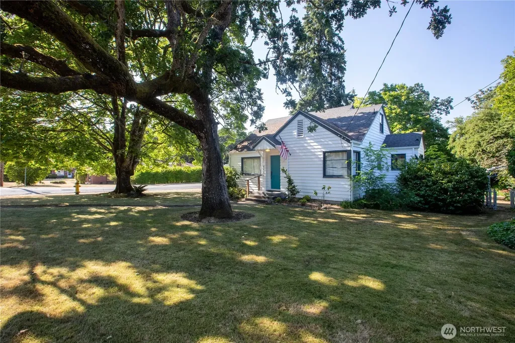 6621 Alfaretta Street SW Lakewood WA 98499