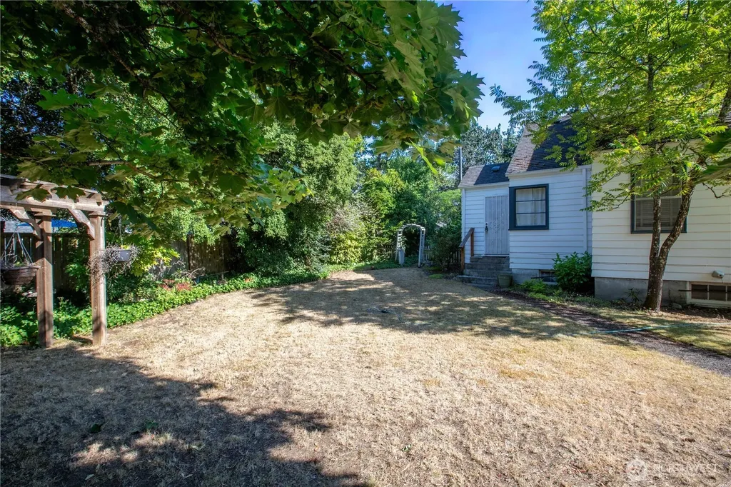 6621 Alfaretta Street SW Lakewood WA 98499