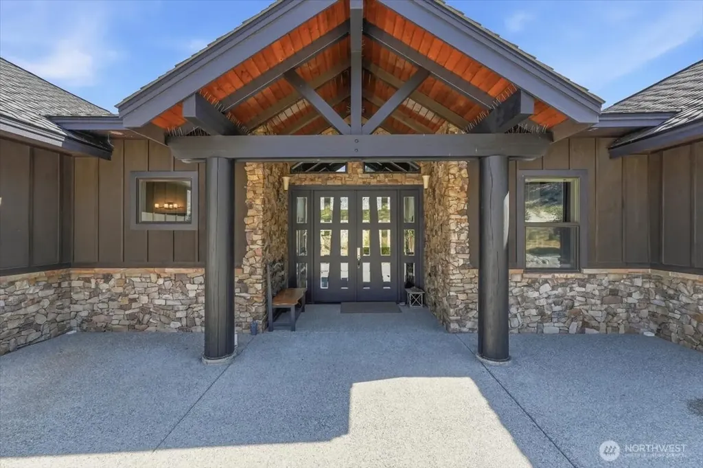 206 Mountain Lake Lane Chelan WA 98816