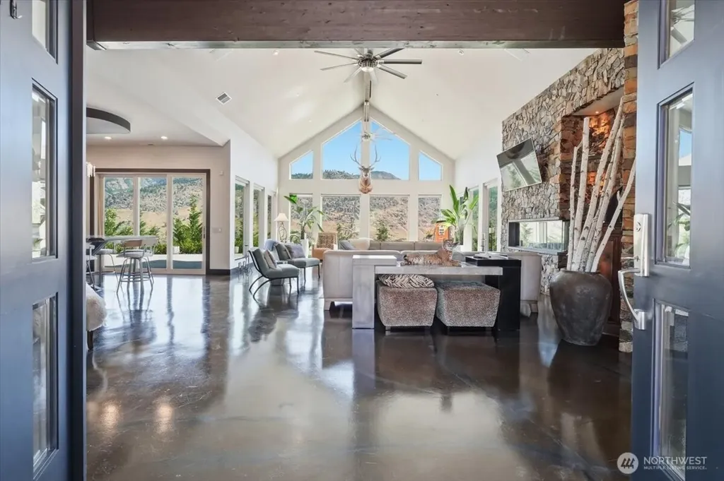 206 Mountain Lake Lane Chelan WA 98816