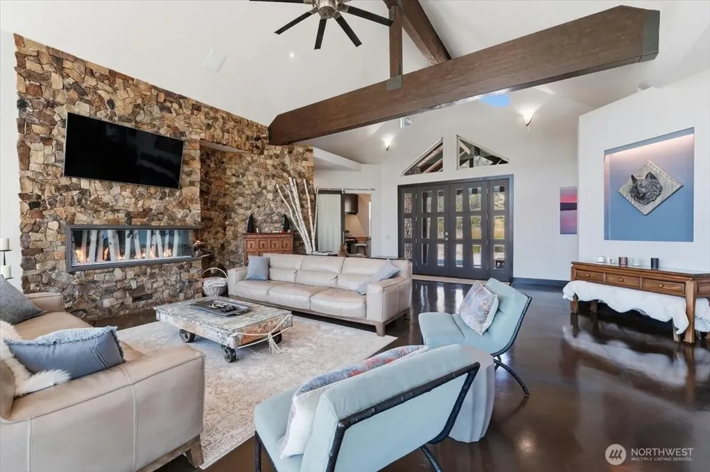 206 Mountain Lake Lane Chelan WA 98816