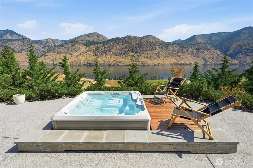 206 Mountain Lake Lane Chelan WA 98816