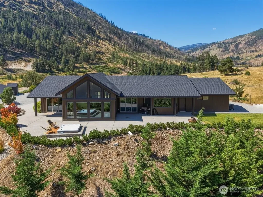 206 Mountain Lake Lane Chelan WA 98816