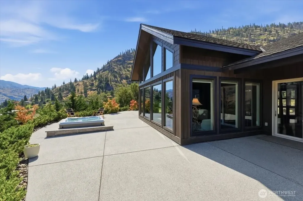 206 Mountain Lake Lane Chelan WA 98816