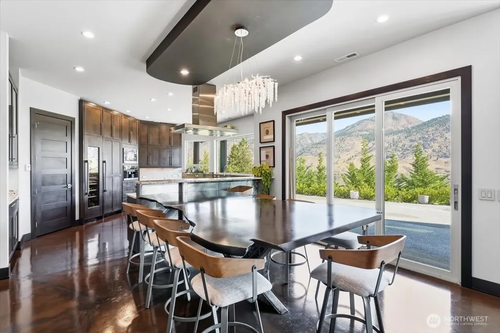 206 Mountain Lake Lane Chelan WA 98816