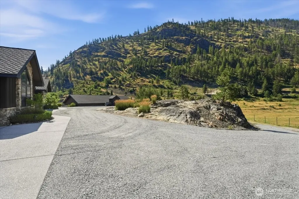 206 Mountain Lake Lane Chelan WA 98816