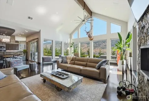 206 Mountain Lake Lane Chelan WA 98816