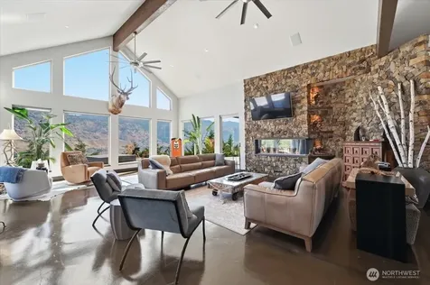 206 Mountain Lake Lane Chelan WA 98816