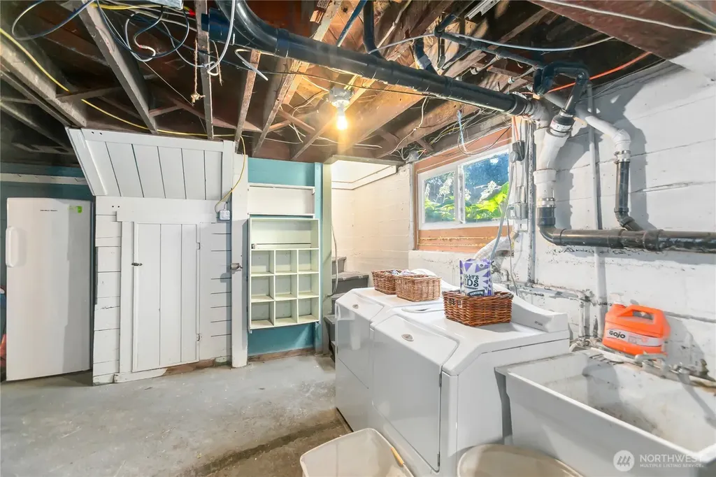 1918 Gregory Way Bremerton WA 98337