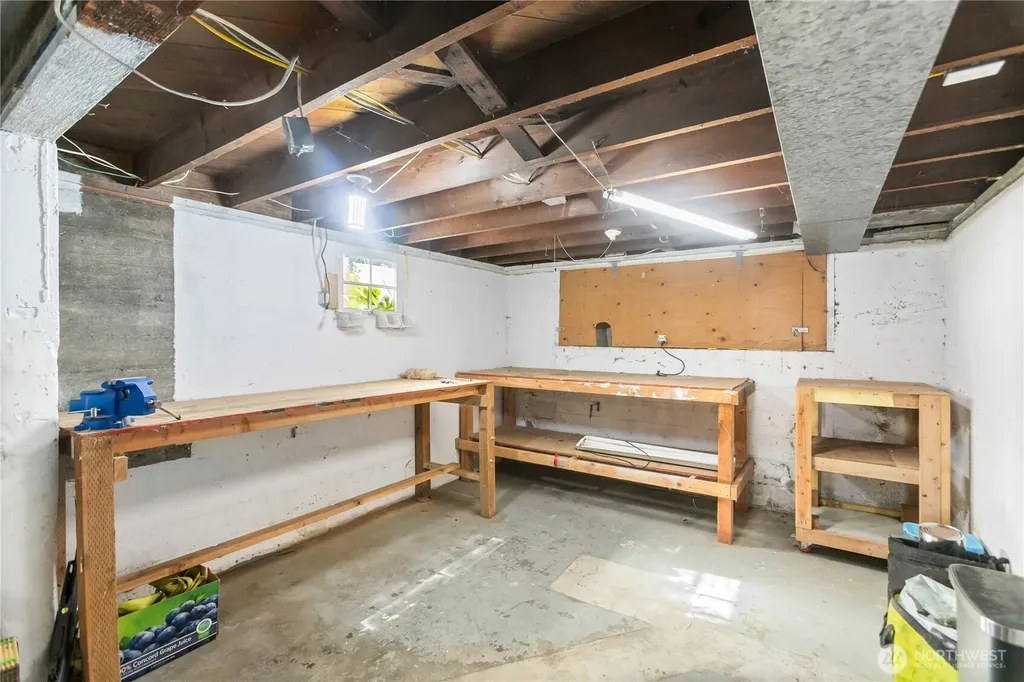1918 Gregory Way Bremerton WA 98337