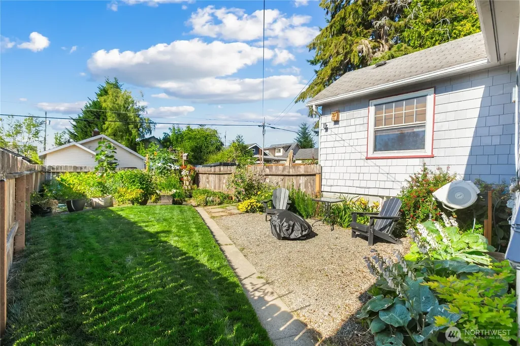 1918 Gregory Way Bremerton WA 98337