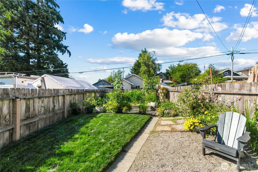 1918 Gregory Way Bremerton WA 98337