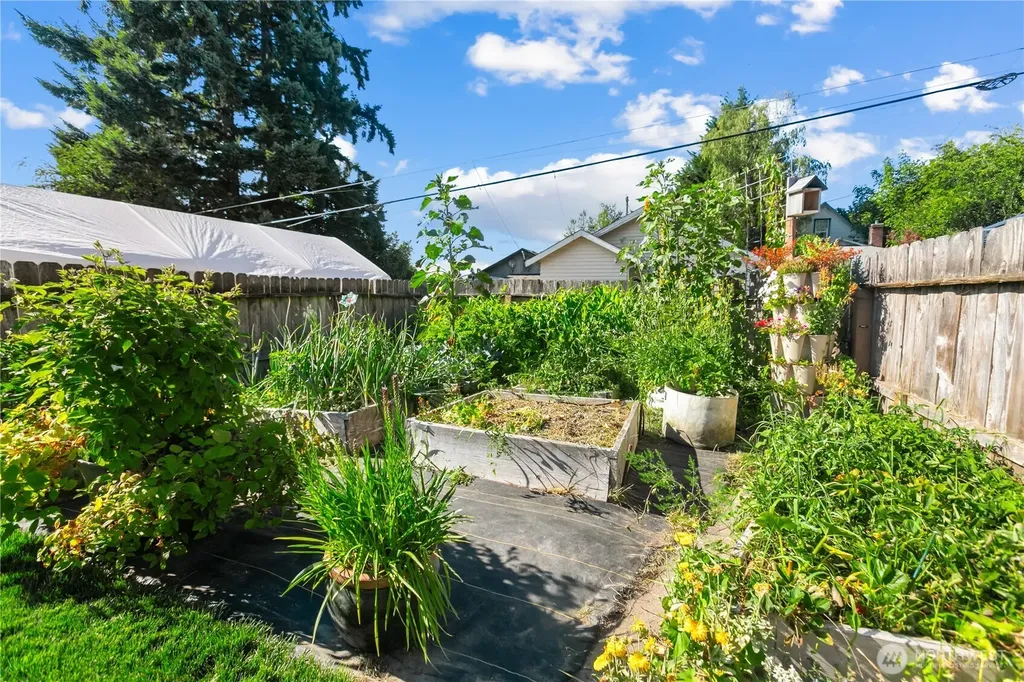 1918 Gregory Way Bremerton WA 98337