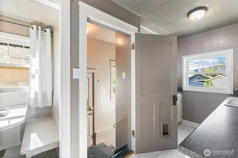 1918 Gregory Way Bremerton WA 98337