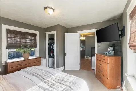 1918 Gregory Way Bremerton WA 98337