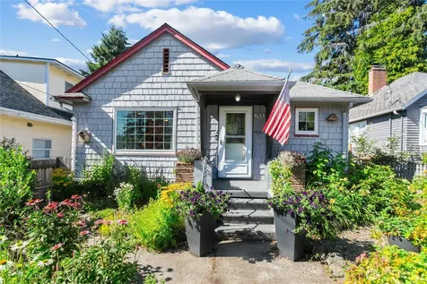 1918 Gregory Way Bremerton WA 98337