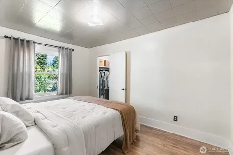 1918 Gregory Way Bremerton WA 98337