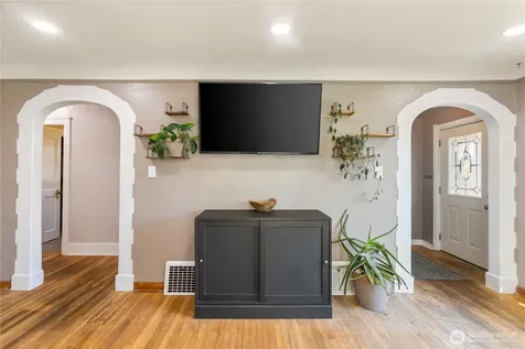 1918 Gregory Way Bremerton WA 98337