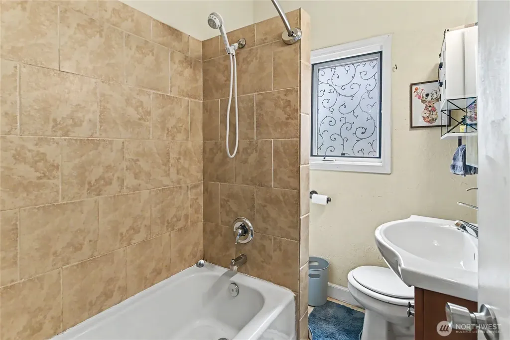 10443 SW 184th Avenue Rochester WA 98579