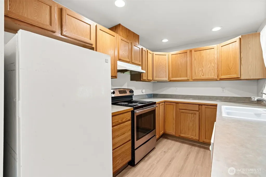 10410 206th Avenue E Sumner WA 98391