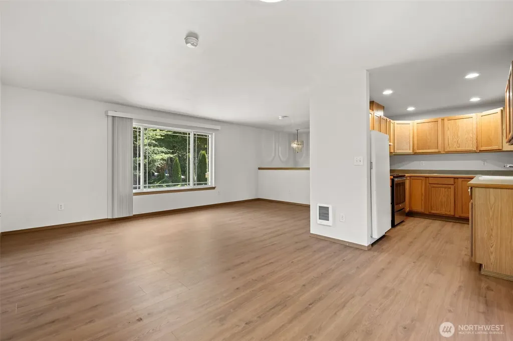 10410 206th Avenue E Sumner WA 98391