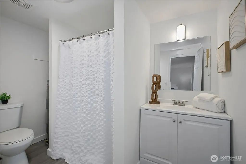 12231 46th Avenue S Tukwila WA 98178
