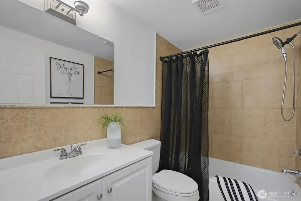 12231 46th Avenue S Tukwila WA 98178