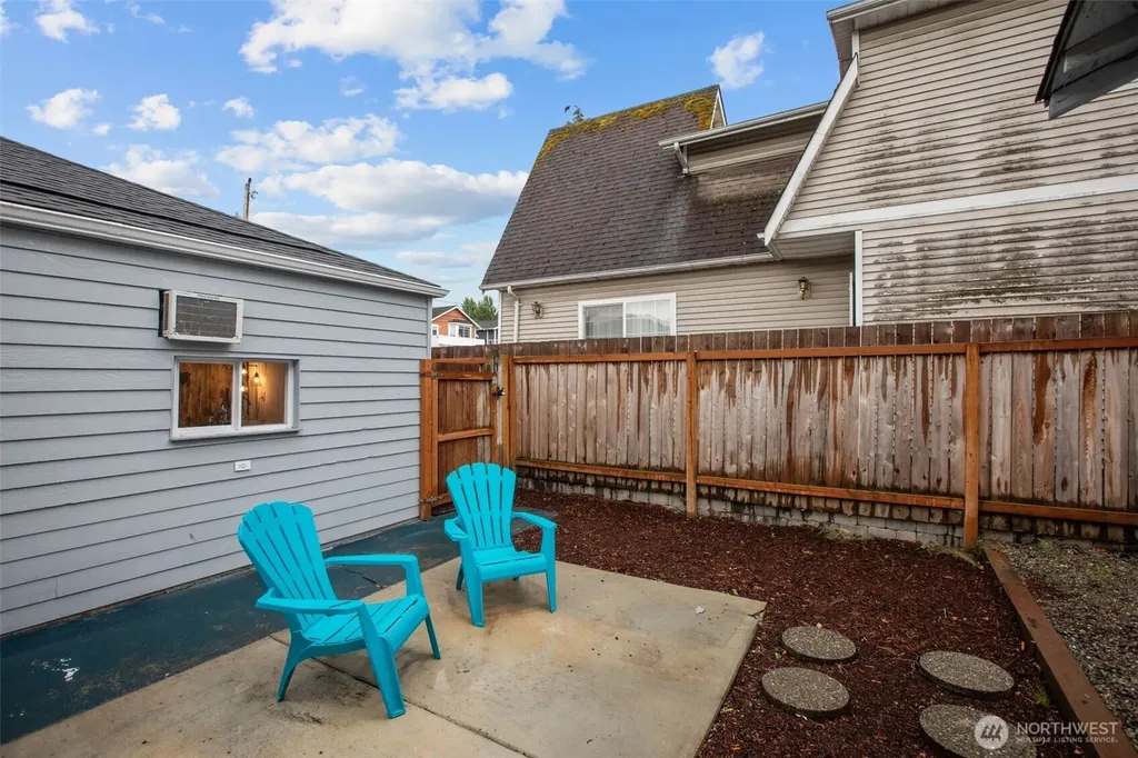 12231 46th Avenue S Tukwila WA 98178