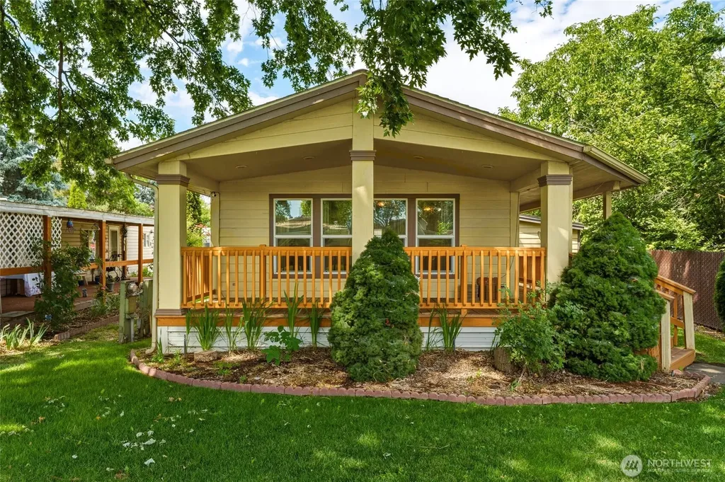 832 SE Scenic View Drive College Place WA 99324