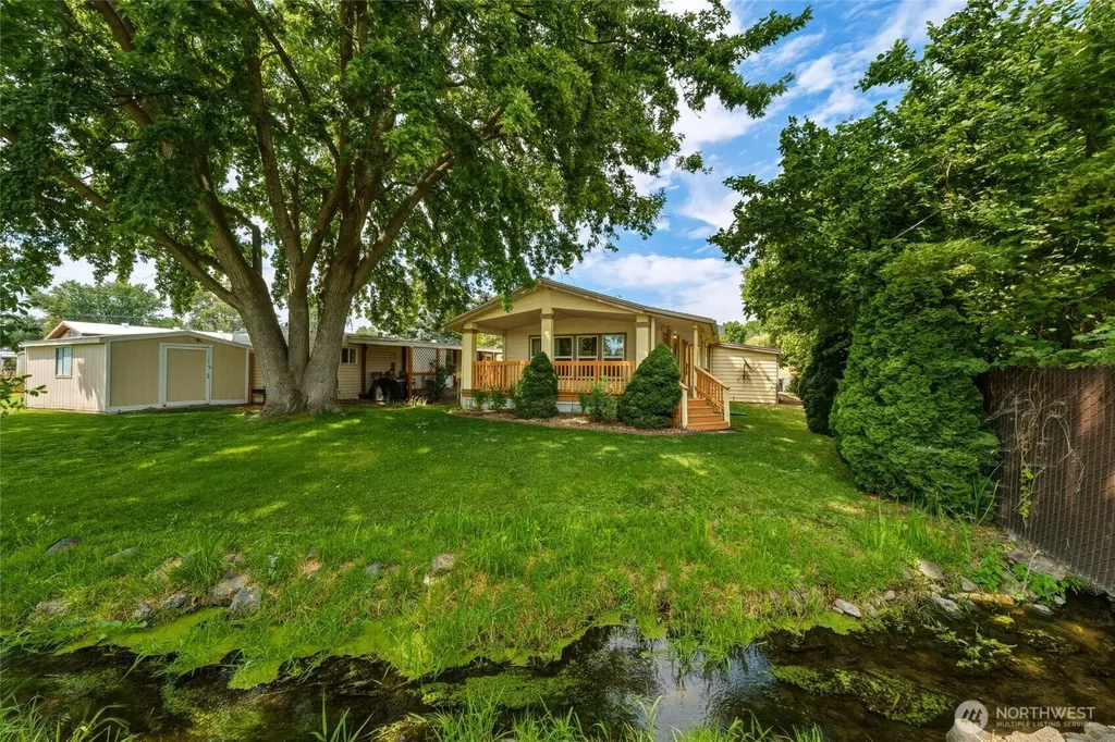 832 SE Scenic View Drive College Place WA 99324
