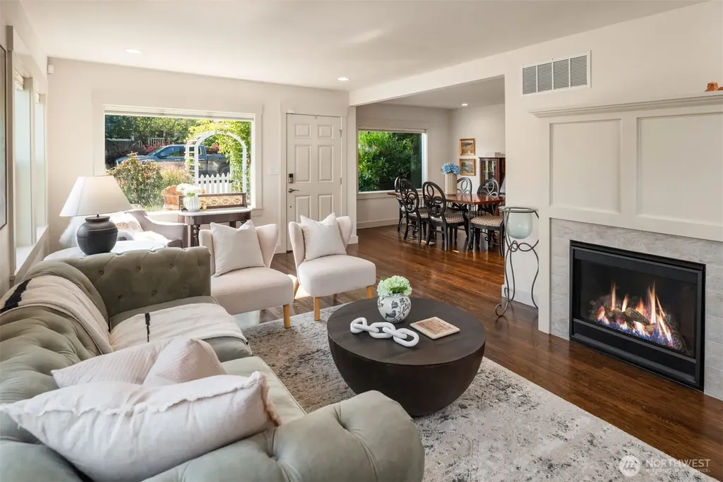 8538 19th Avenue NW Seattle WA 98117