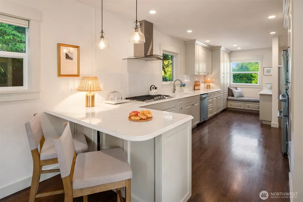 8538 19th Avenue NW Seattle WA 98117