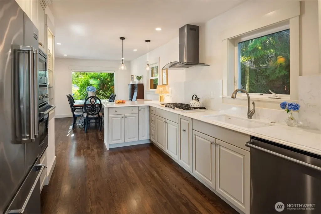 8538 19th Avenue NW Seattle WA 98117