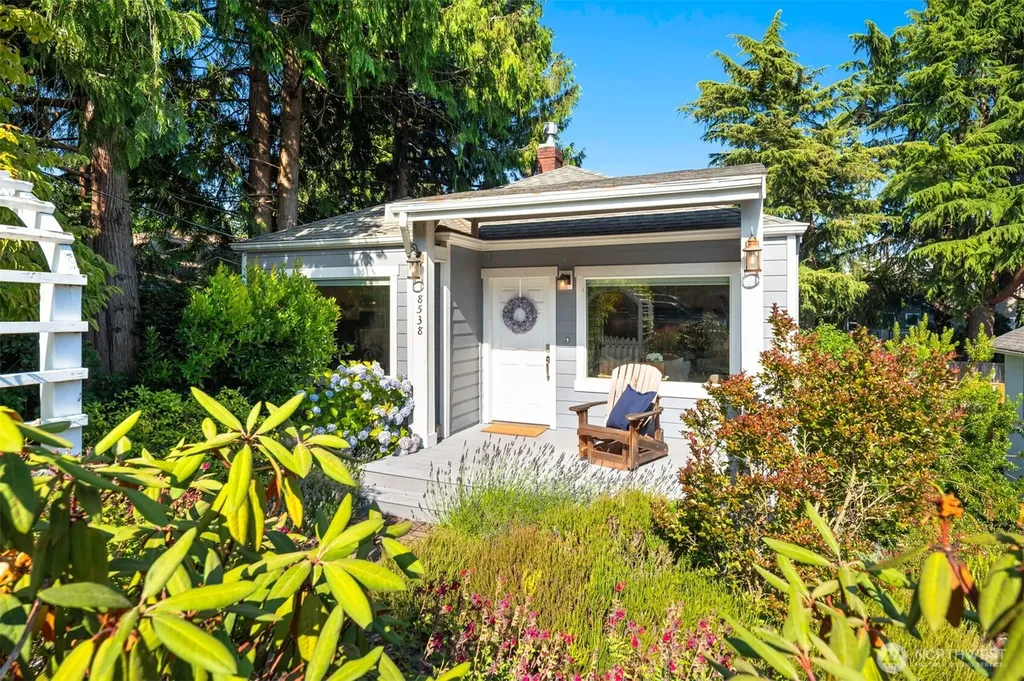 8538 19th Avenue NW Seattle WA 98117