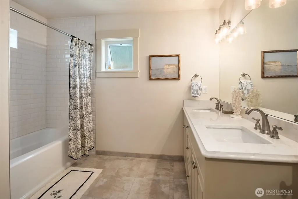 8538 19th Avenue NW Seattle WA 98117