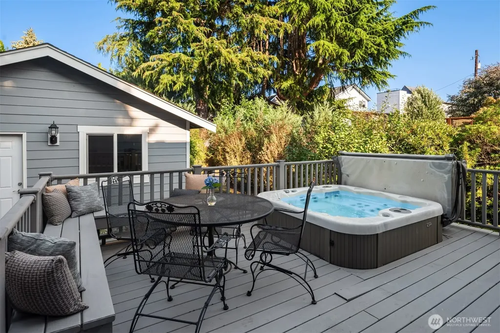 8538 19th Avenue NW Seattle WA 98117