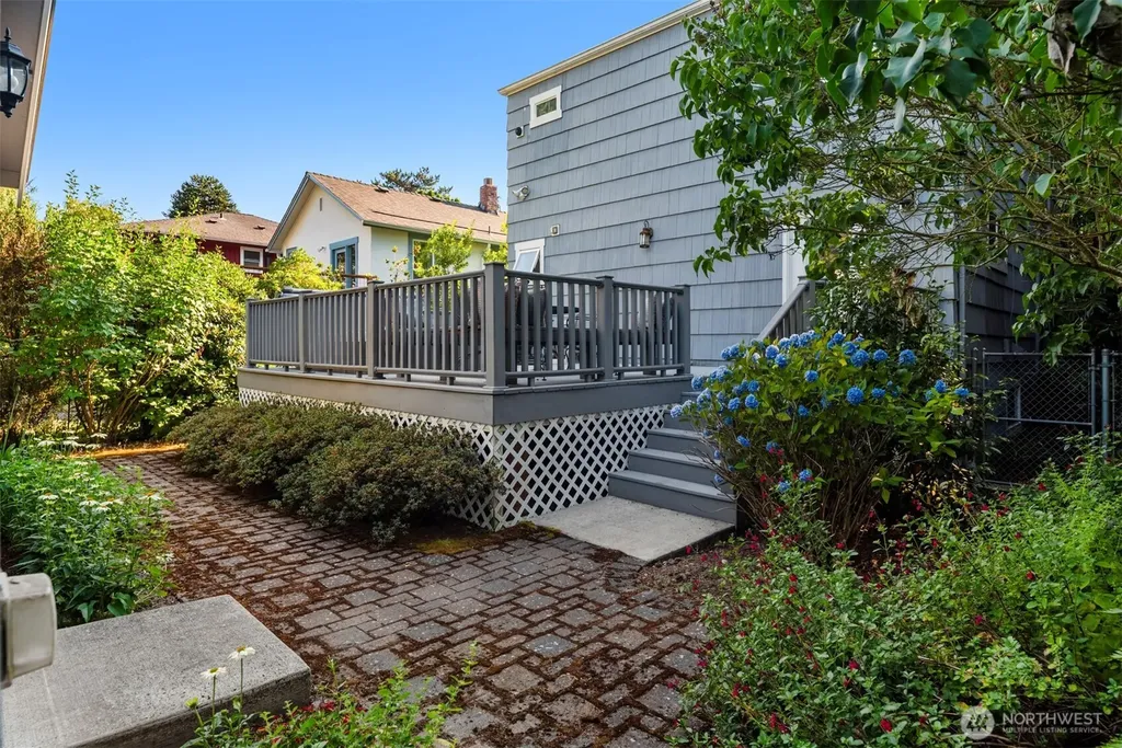 8538 19th Avenue NW Seattle WA 98117
