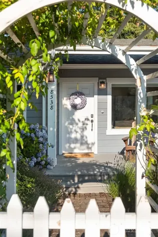 8538 19th Avenue NW Seattle WA 98117